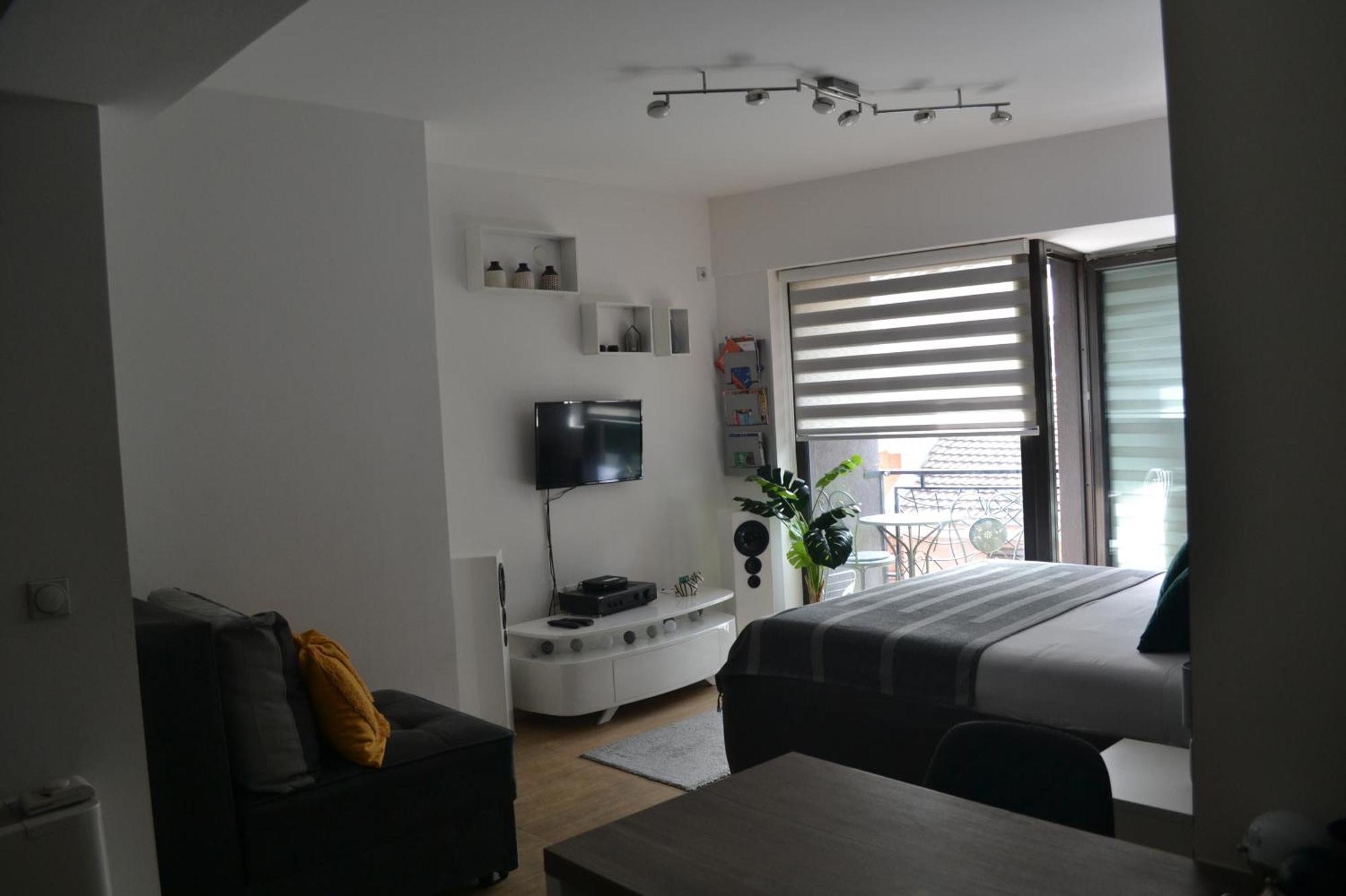 Urban Apartment Nis Luaran gambar