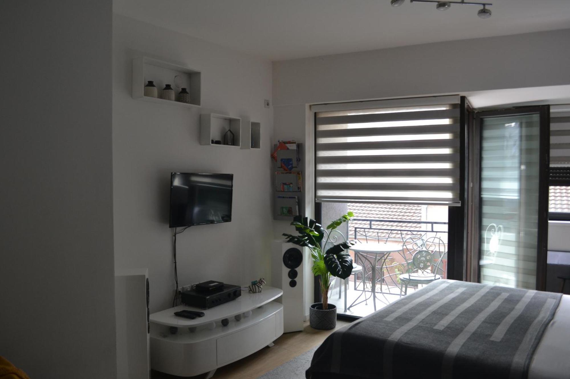 Urban Apartment Nis Luaran gambar