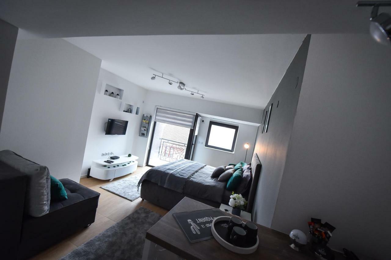 Urban Apartment Nis Luaran gambar